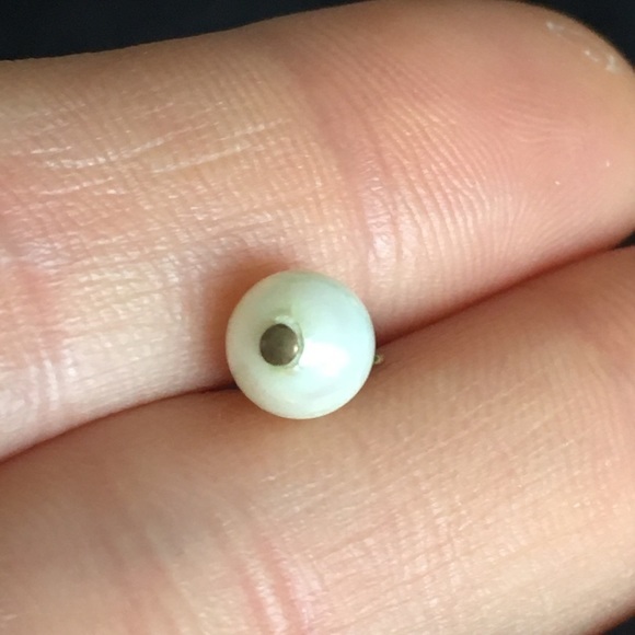 Two Delicate and Dainty Vintage Gold Tone Necklaces - Picture 9 of 16